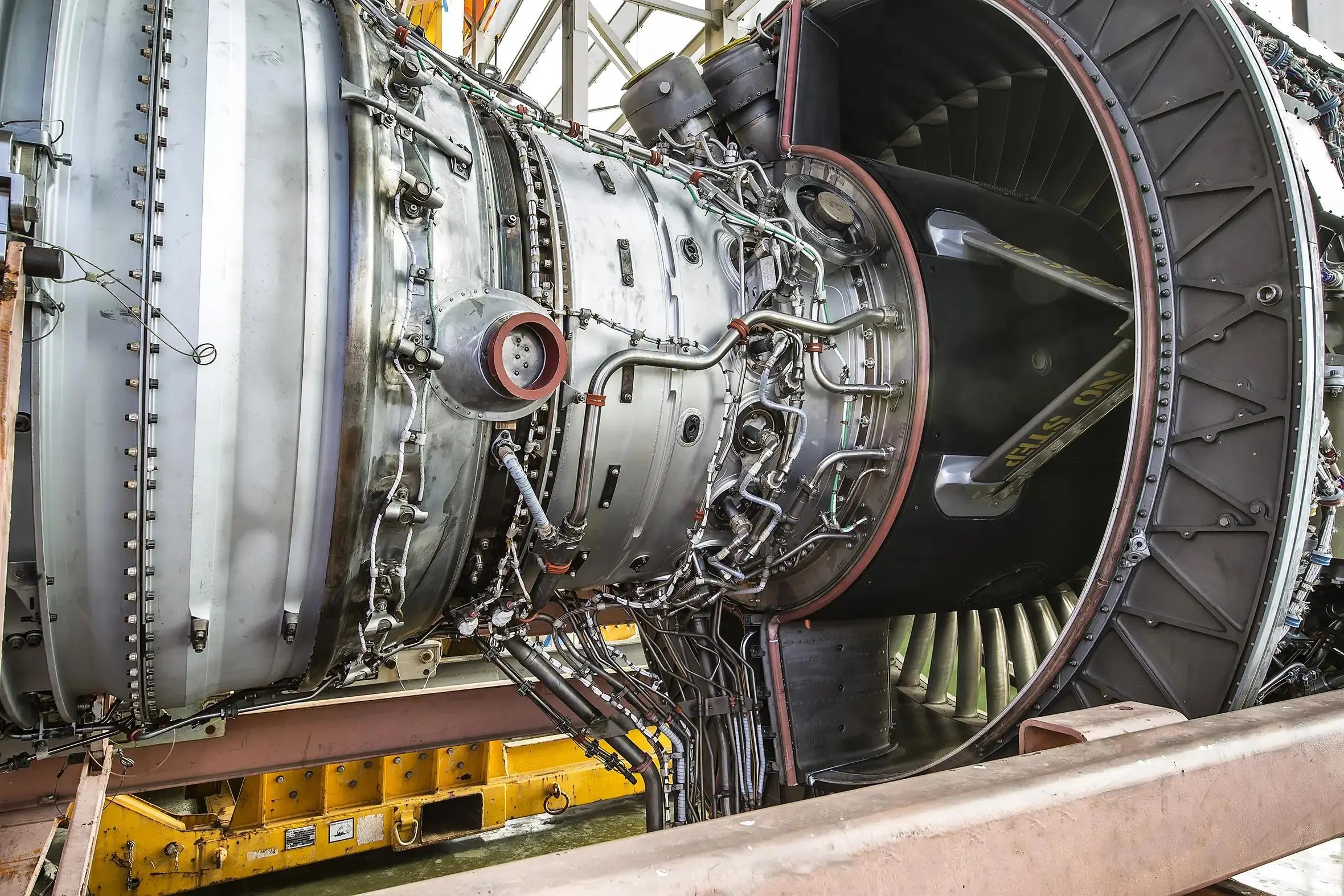 航空电动燃油泵